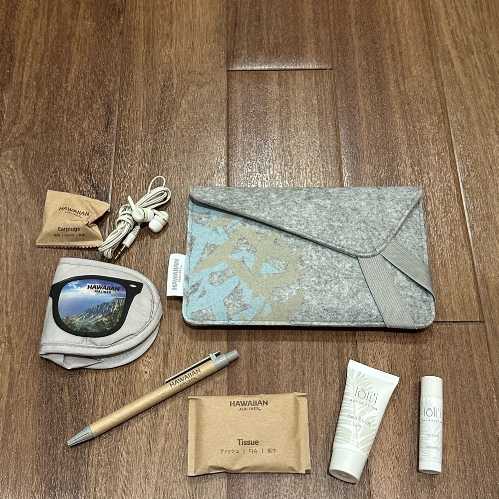 NEW Hawaiian Airlines Noho Home Amenity Kit